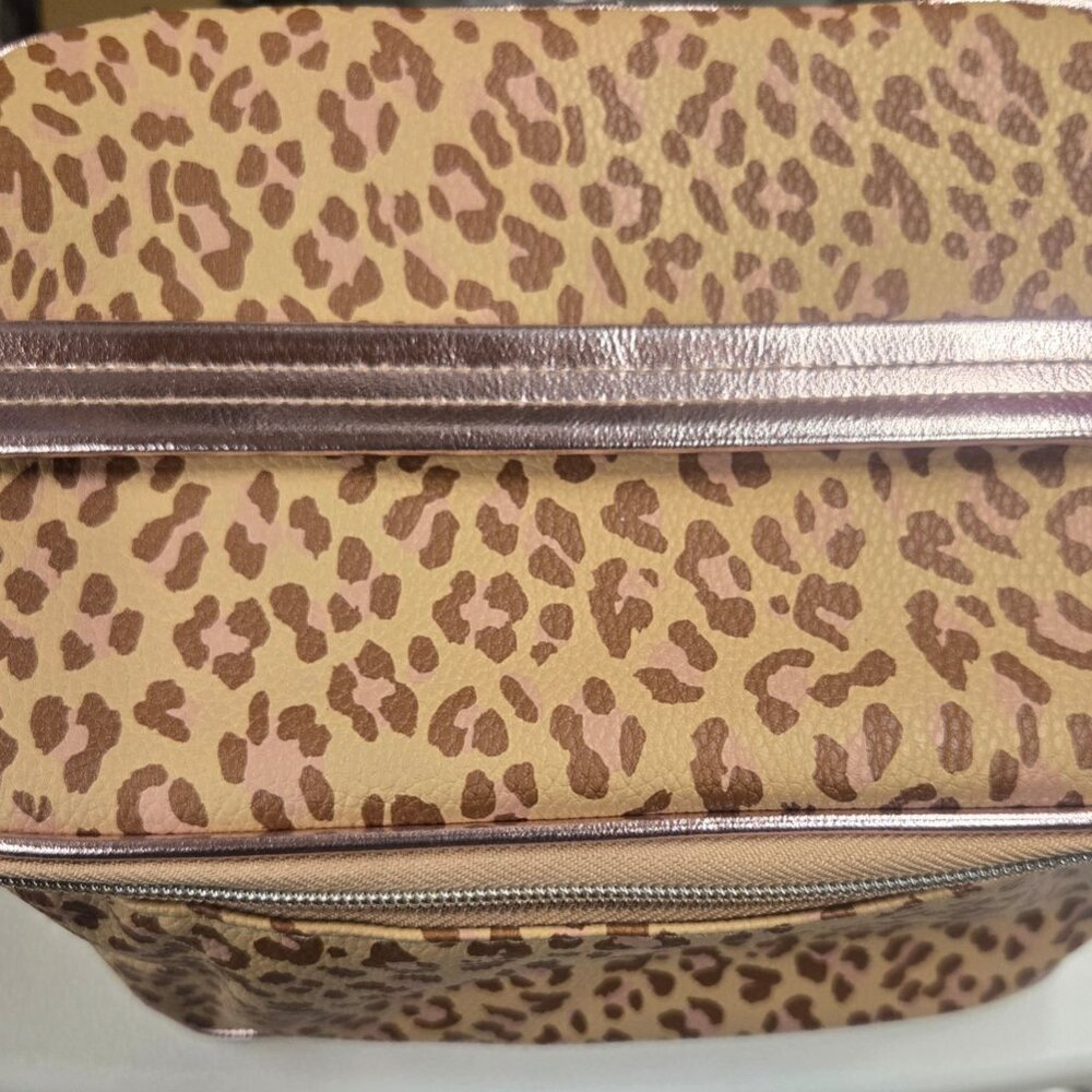 Cheetah Print Train Case & Clutch Set includes extra makeup bags and a brush set - Picture 6 of 8